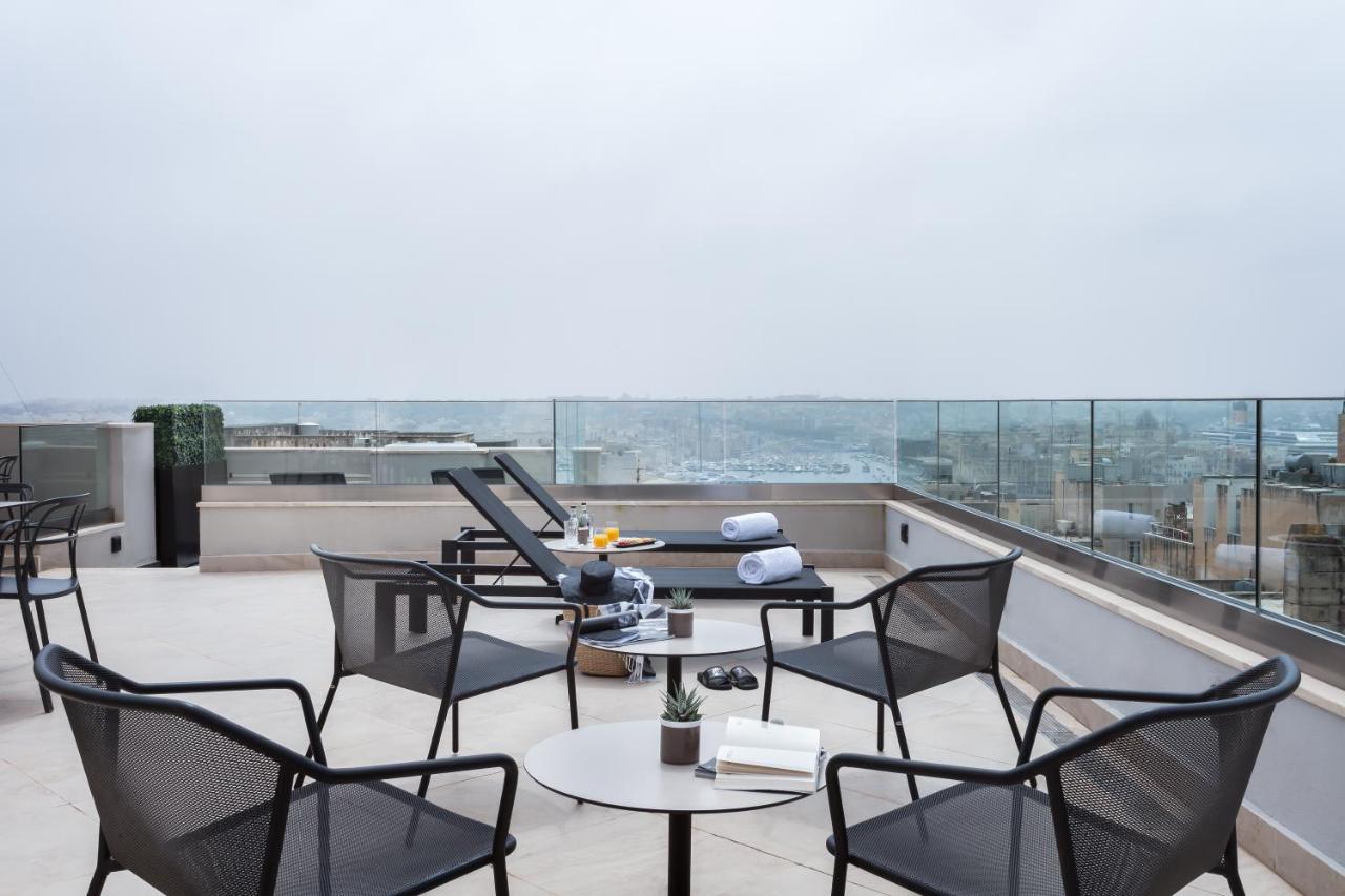 One One Two Otel Valletta Dış mekan fotoğraf
